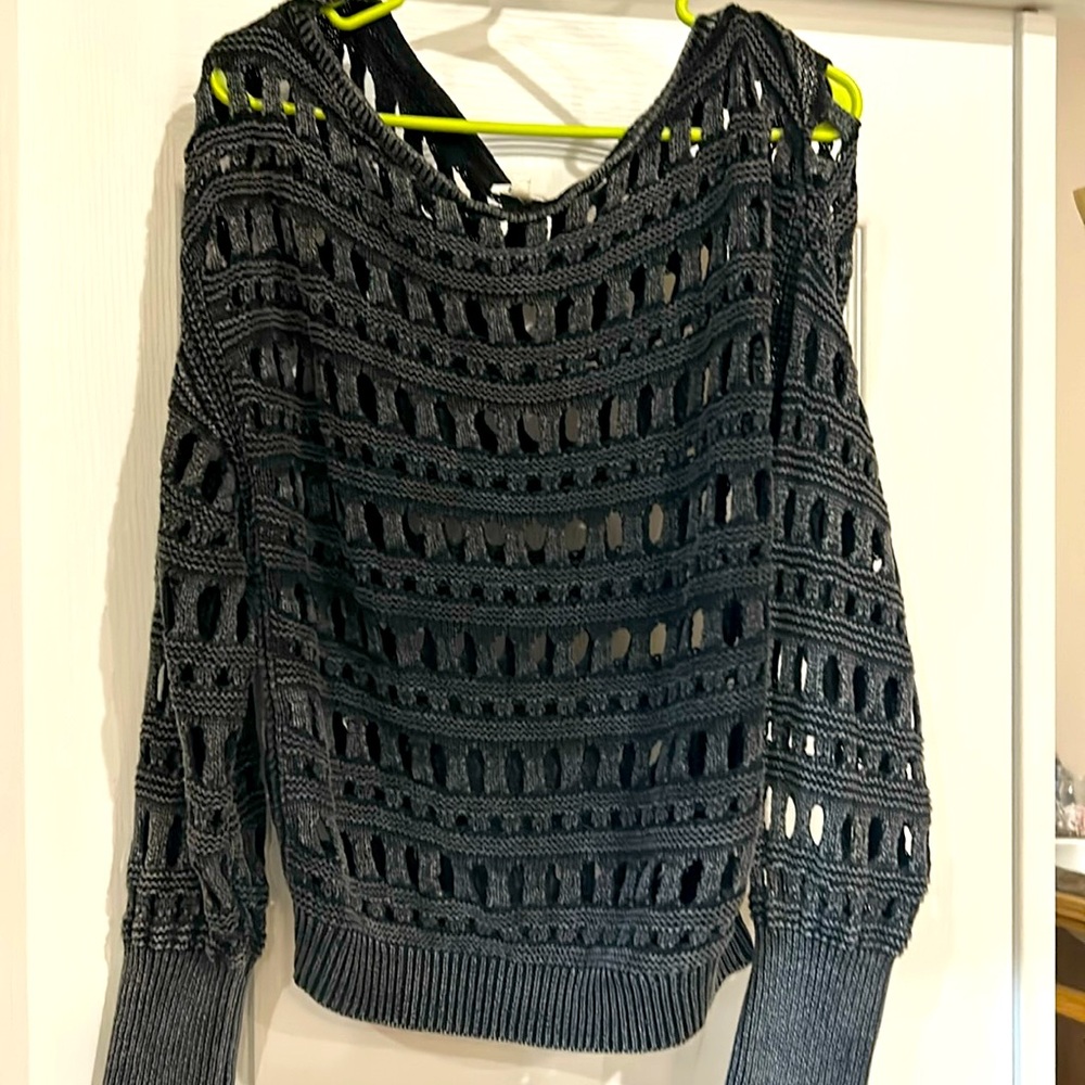 Women’s sweater bke brand